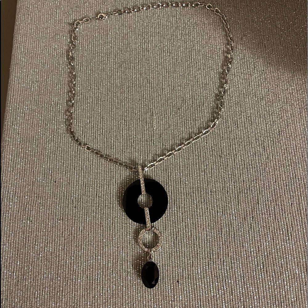Cache Beautiful necklace - Picture 9 of 14